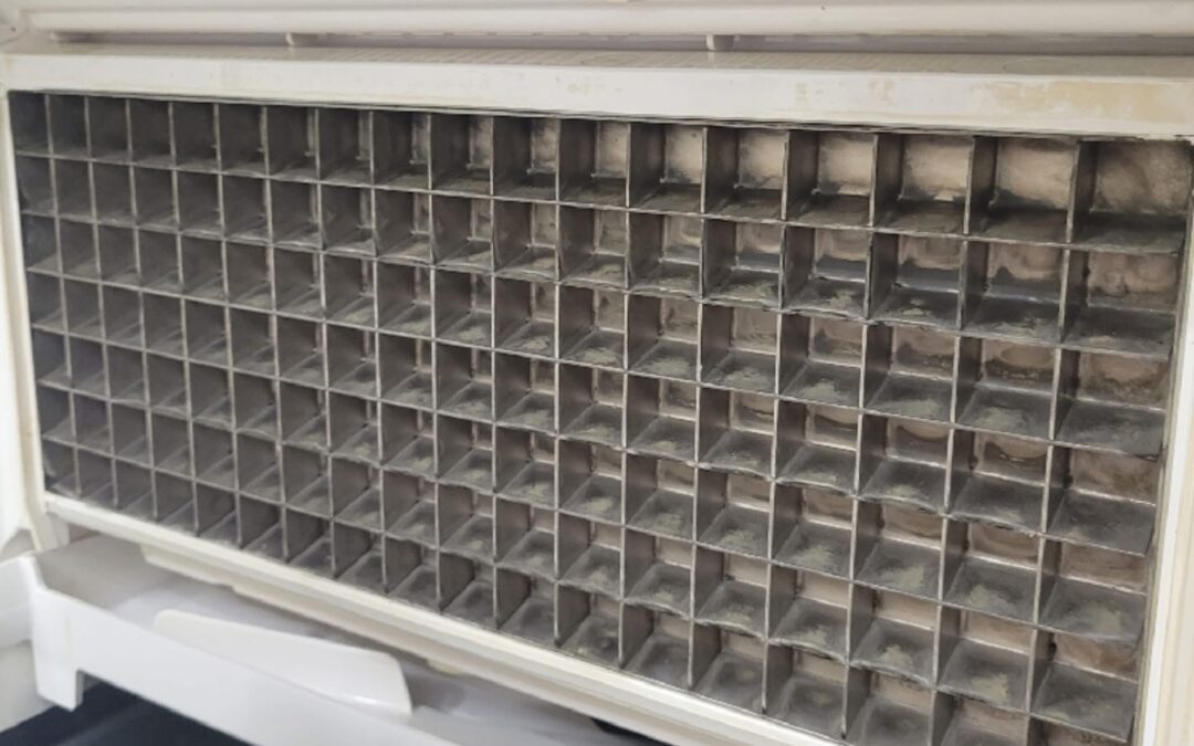 Don’t Wait Until It’s Too Late: Why Ice Machine Cleaning Should Be a Top Priority